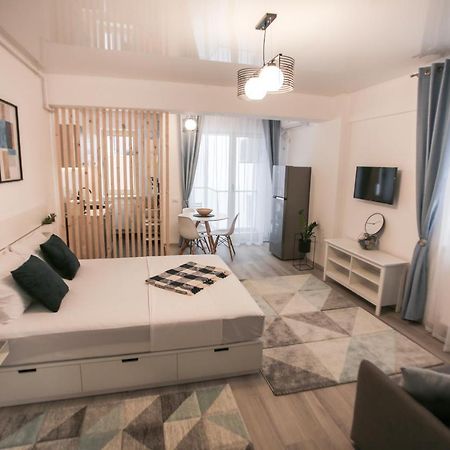 Premium Studios Mamaia Nord - Marea La 50M Năvodari Buitenkant foto