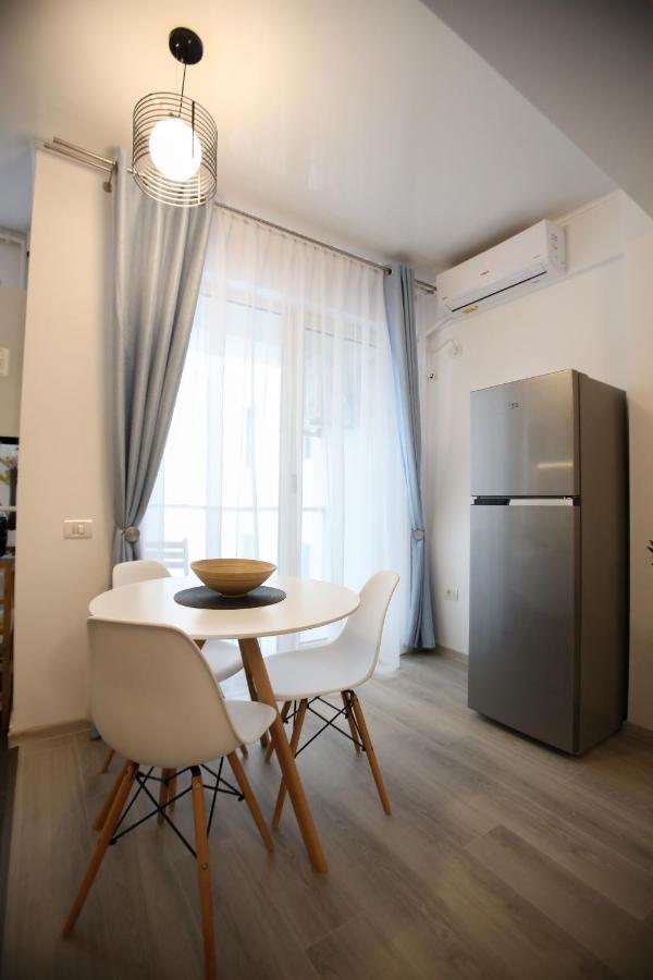Premium Studios Mamaia Nord - Marea La 50M Năvodari Buitenkant foto