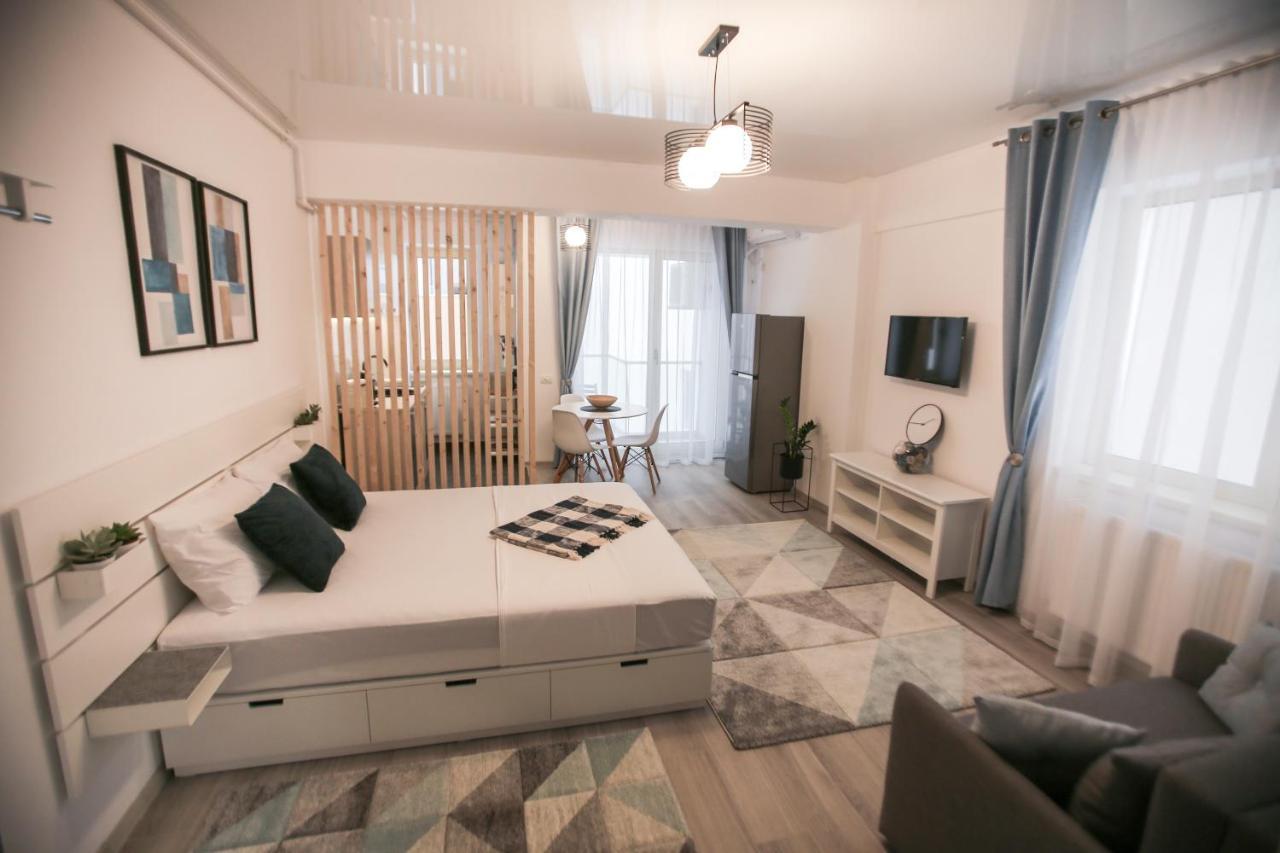 Premium Studios Mamaia Nord - Marea La 50M Năvodari Buitenkant foto