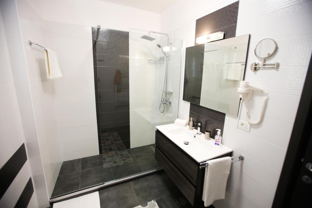 Premium Studios Mamaia Nord - Marea La 50M Năvodari Buitenkant foto