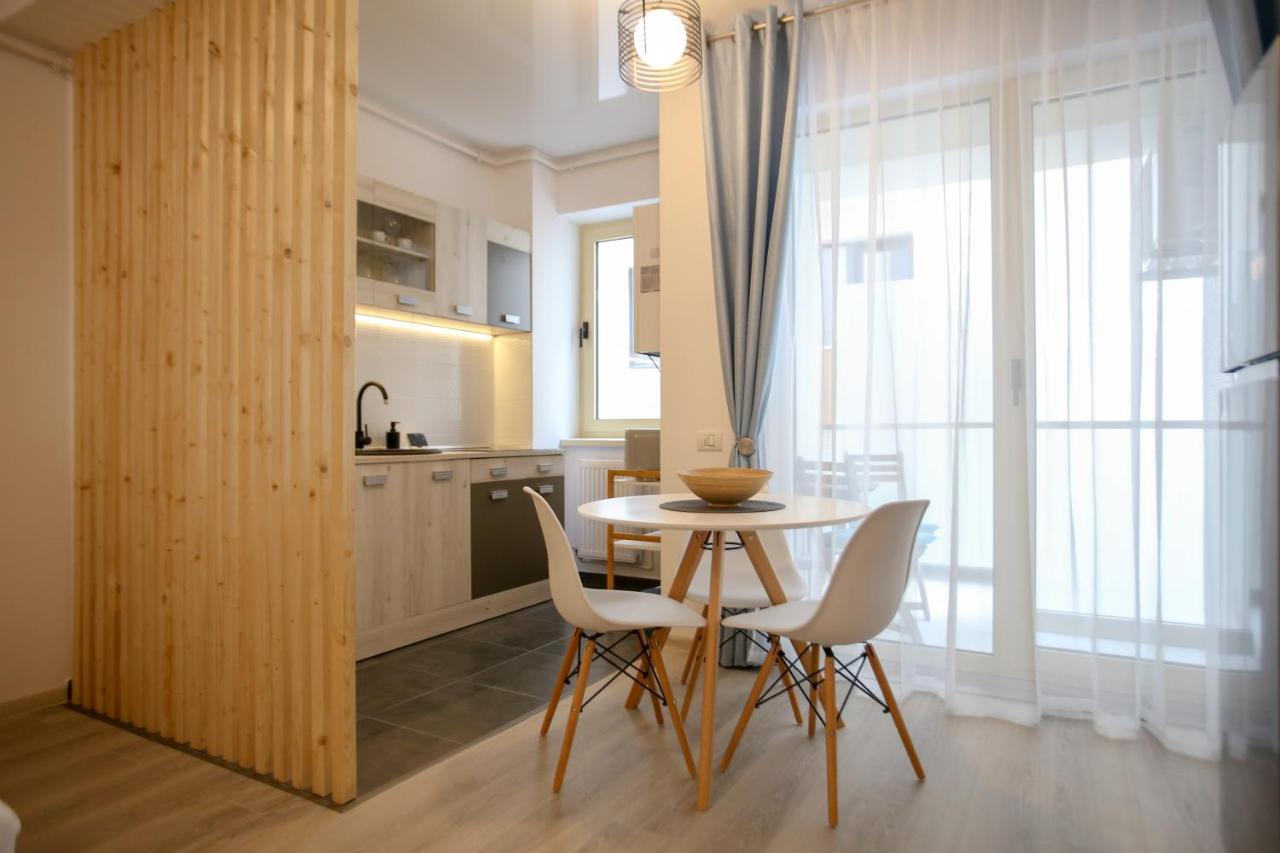 Premium Studios Mamaia Nord - Marea La 50M Năvodari Buitenkant foto
