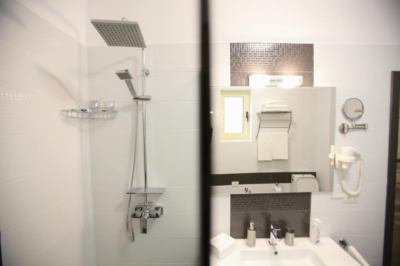 Premium Studios Mamaia Nord - Marea La 50M Năvodari Buitenkant foto